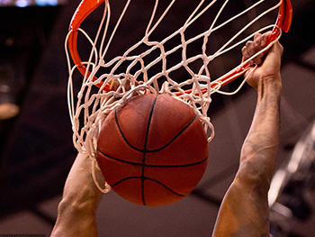  籃筐下，我們用健康的方式交流行業(yè)未來